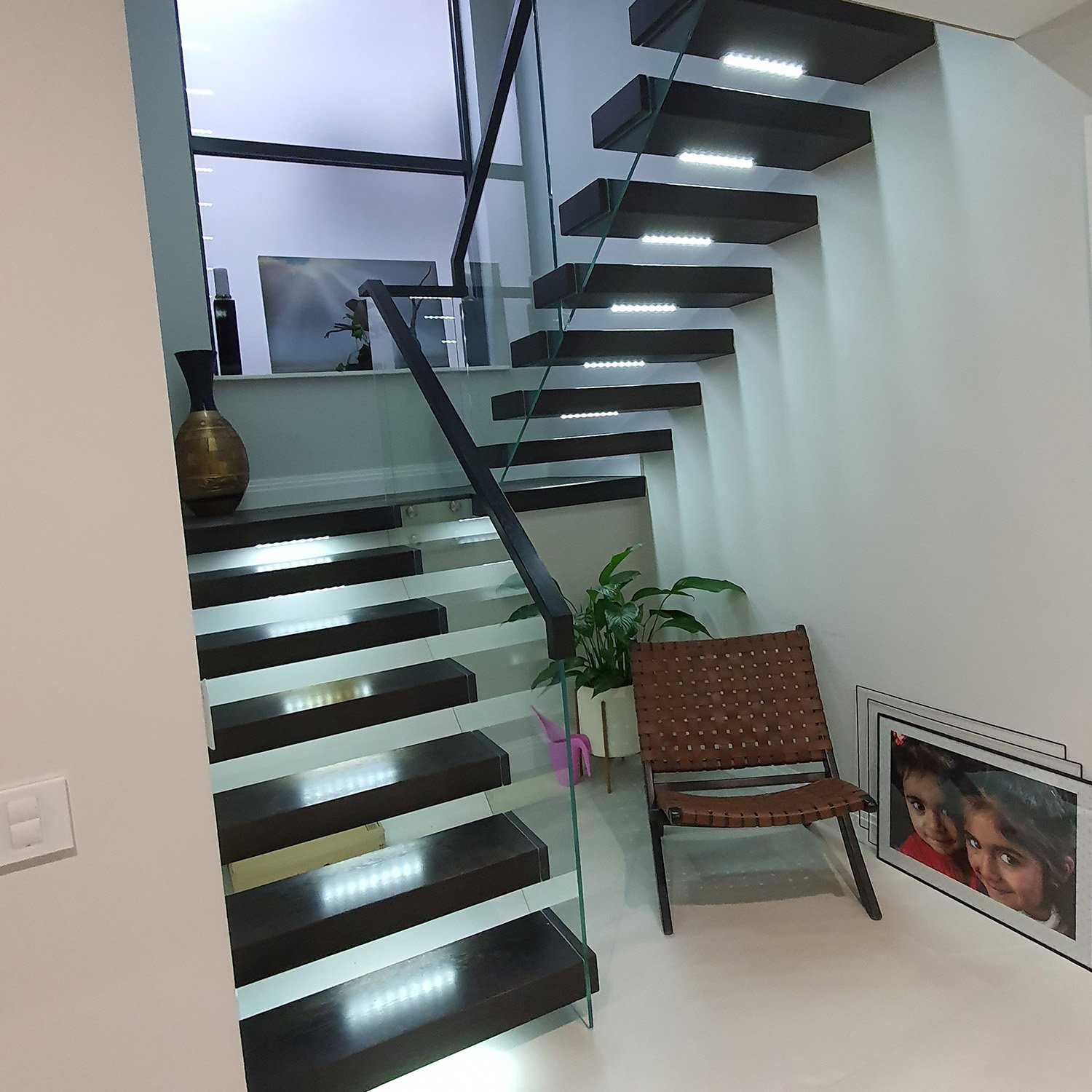 S241 Black Oak Cantilever Stairs