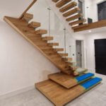 S454 Cantilever and central spine stairs (1)